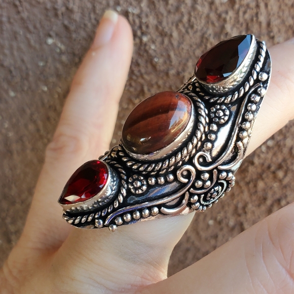 New Red Tiger Eye and Garnet Silver Statement Ring. - Picture 12 of 13